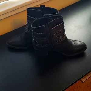 Carlos Santana  size 8